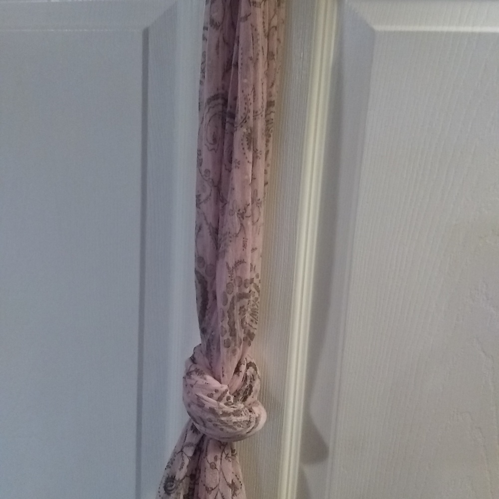 Scarf - Picture 2 of 3